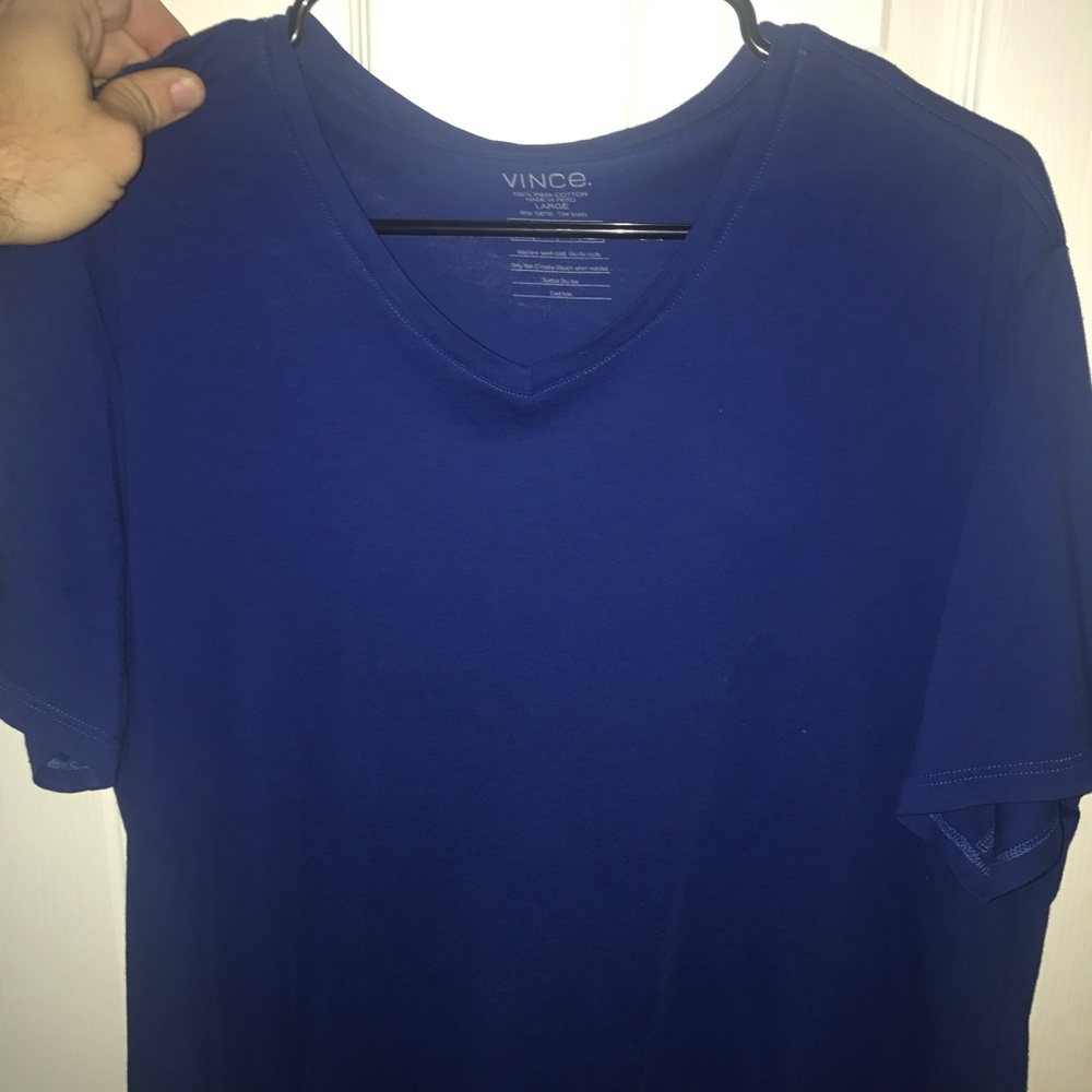 Vince blue V-neck tee. Size large